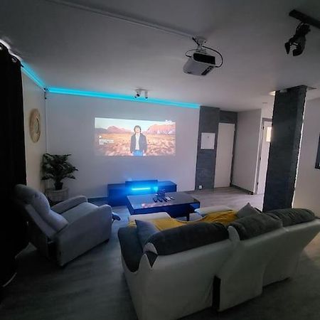 모를레 Cinema A Domicile 아파트 외부 사진